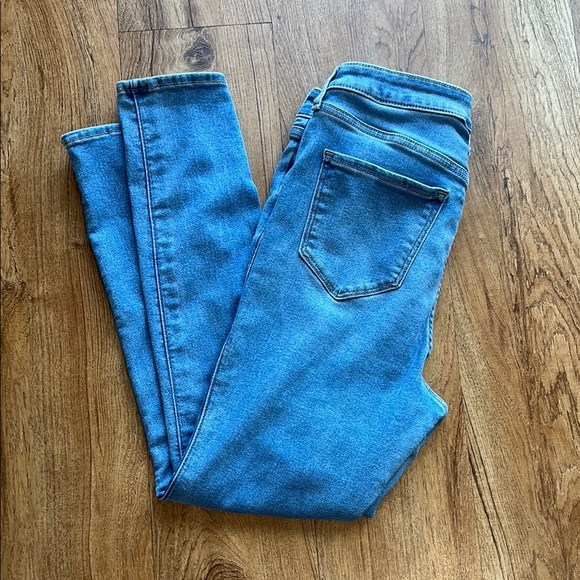 Old Navy- Classic Blue Women's Jeans - Picture 1 of 3